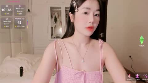 strawberry_loveee online show from October 20, 2025, 11:21 am
