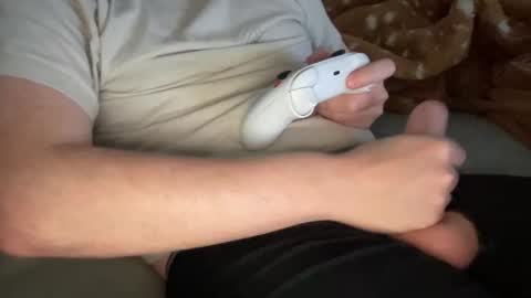 StrawberryBlnd online show from November 1, 2025, 8:05 am