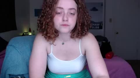 Strawberrylotsacake online show from April 18, 2026, 2:32 pm