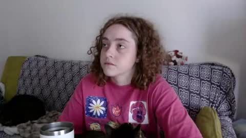 Snapshot of strawberrylotsacake chatting on April 23, 2026, 12:29 pm Strawberrylotsacake online show from April 23, 2026, 12:29 pm