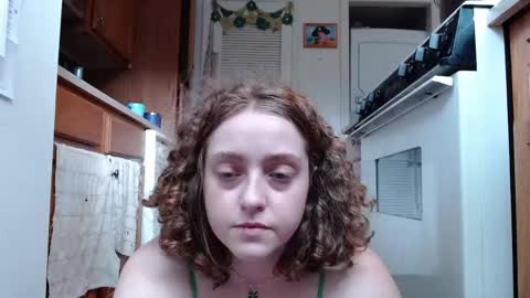 Snapshot of strawberrylotsacake chatting on May 22, 2026, 4:23 pm Strawberrylotsacake online show from May 22, 2026, 4:23 pm