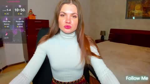 Snapshot of strawberrylux chatting on May 26, 2026, 8:43 am Strawberrylux online show from May 26, 2026, 8:43 am