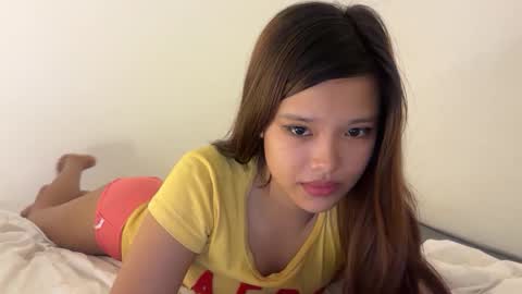 Snapshot of strawbey_ie chatting on May 6, 2026, 3:46 am shania online show from May 6, 2026, 3:46 am