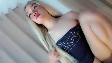 Snapshot of streetlustgirl chatting on February 23, 2025, 1:35 am lexie online show from February 23, 2025, 1:35 am