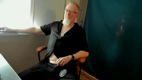 strip_m online show from May 13, 2026, 10:12 am