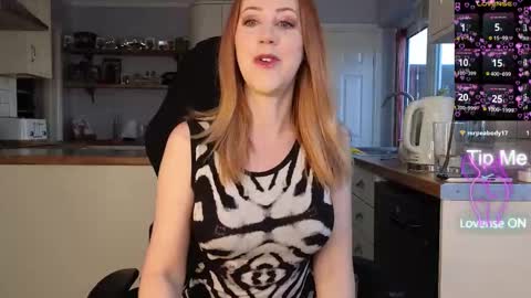 Amorina online show from February 16, 2026, 9:38 am