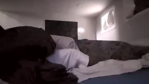 Cumallcumnow online show from April 1, 2026, 7:22 pm