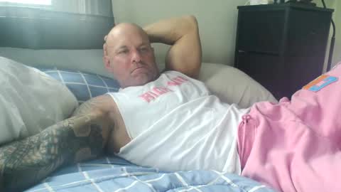 Snapshot of strongandhard073 chatting on October 24, 2025, 6:37 pm StrongAndHard online show from October 24, 2025, 6:37 pm