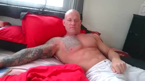 Snapshot of strongandhard073 chatting on May 28, 2026, 4:04 pm StrongAndHard online show from May 28, 2026, 4:04 pm