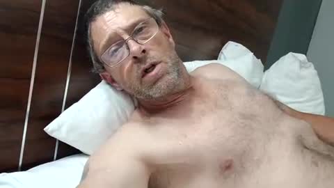 Snapshot of strongskin1 chatting on July 22, 2026, 4:26 am Strongskin1 online show from July 22, 2026, 4:26 am