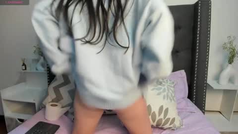 sttrawberry online show from October 29, 2025, 1:19 am