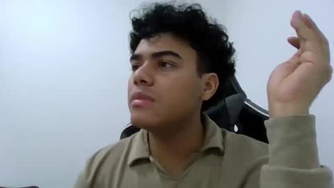 stuart_cass21 online show from November 20, 2025, 8:47 am