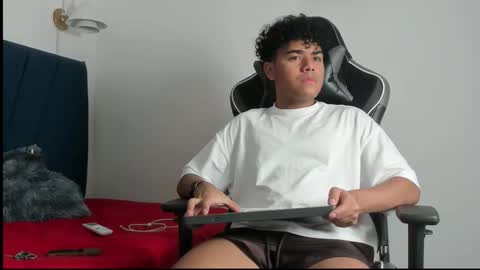 stuart_cass21 online show from January 18, 2026, 5:11 am