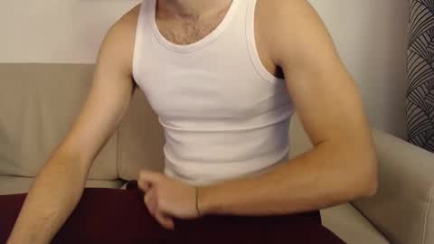 Snapshot of studfromparis chatting on January 15, 2025, 11:21 am Stud From Paris online show from January 15, 2025, 11:21 am