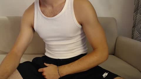 Snapshot of studfromparis chatting on October 1, 2025, 3:07 pm Stud From Paris online show from October 1, 2025, 3:07 pm