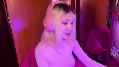 stuffy_ri online show from December 5, 2024, 10:23 pm