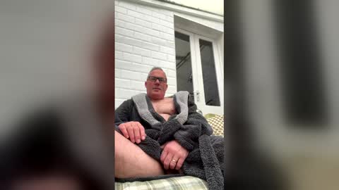 stumpyj2266 online show from May 7, 2026, 5:35 am