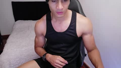 stylish man online show from June 2, 2026, 11:51 pm