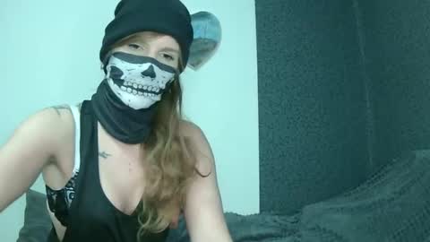 suansi56065 online show from February 13, 2025, 12:13 am