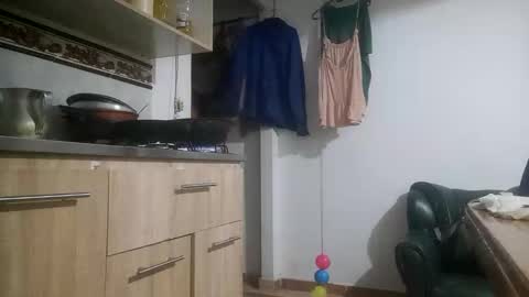 suarez25422459 online show from November 18, 2025, 10:09 am