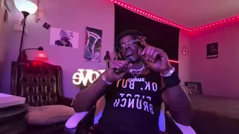 Snapshot of suavechocolatecity chatting on June 2, 2026, 1:35 pm Hot Chocolate online show from June 2, 2026, 1:35 pm
