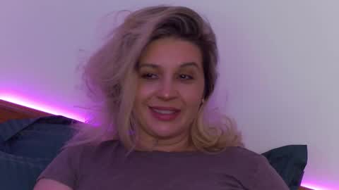 Carla online show from September 12, 2025, 9:59 pm