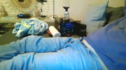 Snapshot of submissivguy chatting on January 7, 2025, 6:35 pm submissivguy online show from January 7, 2025, 6:35 pm