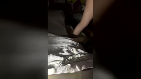 subsqrtfreak online show from April 15, 2026, 9:16 am