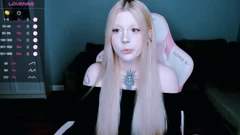 succubus_leslie online show from September 28, 2025, 11:43 pm