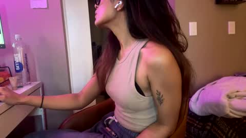 SaraSabeen online show from December 12, 2024, 4:21 pm