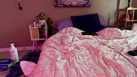 SaraSabeen online show from December 15, 2024, 9:31 pm