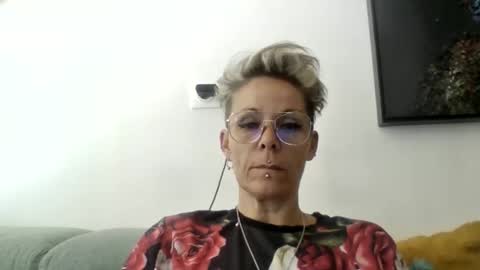 sucrette5629 online show from May 2, 2026, 4:01 pm
