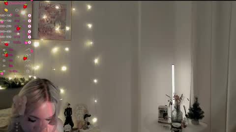 sue_everett online show from December 20, 2024, 6:45 pm