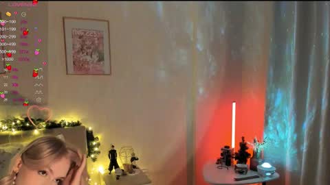 sue_everett online show from December 27, 2024, 11:39 am