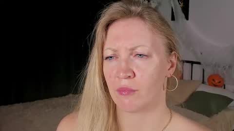 sugamomy online show from October 28, 2025, 12:58 am