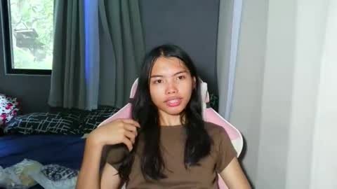 sugar_holly96 online show from June 3, 2026, 6:05 am