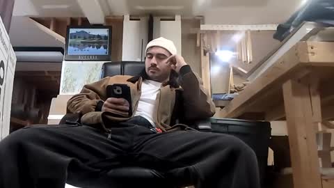 Sugar online show from October 14, 2025, 6:42 pm