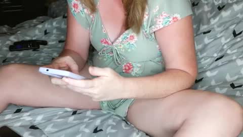 Snapshot of sugartits20027 chatting on June 10, 2026, 12:33 am Sugar Tits online show from June 10, 2026, 12:33 am