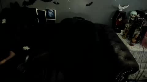 Sugary online show from October 25, 2025, 10:37 pm