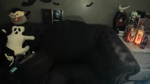 Sugary online show from November 10, 2025, 1:37 am