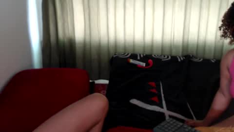 suggabrown_ online show from October 25, 2025, 3:40 pm