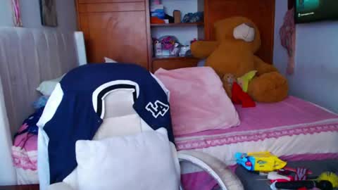 Cami   Back in 2 hours online show from February 9, 2025, 10:11 pm