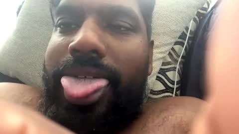 Snapshot of suggnight chatting on November 27, 2025, 2:08 pm Let me be your knight that saves you online show from November 27, 2025, 2:08 pm