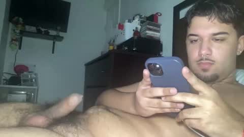 Snapshot of sugxr333xoxo chatting on January 1, 2025, 6:37 am john. online show from January 1, 2025, 6:37 am