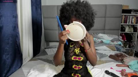 suhaila_suu online show from October 18, 2025, 11:38 pm