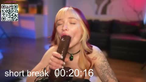 Snapshot of suk_ki chatting on April 24, 2026, 3:09 am Lika ginger Jessy blond online show from April 24, 2026, 3:09 am
