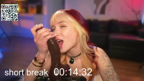 Snapshot of suk_ki chatting on May 1, 2026, 3:11 am Lika ginger Jessy blond online show from May 1, 2026, 3:11 am