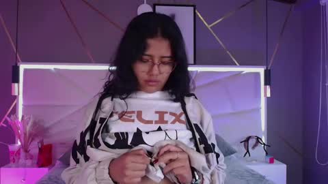 SUKI online show from April 19, 2026, 12:26 pm