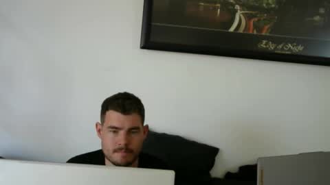 The Sultan online show from September 14, 2025, 3:33 pm