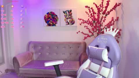 summer_miller online show from November 21, 2025, 11:53 am